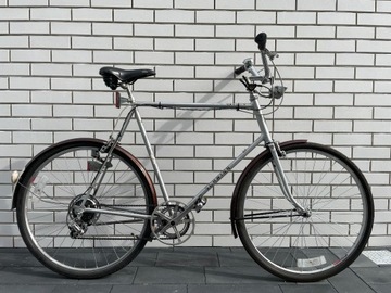 Schwinn Varsity, wysoka rama