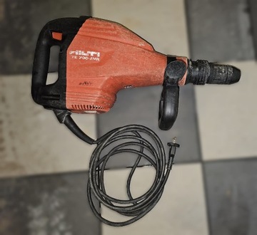 Młot wyburzeniowy Hilti TE 700-AVR 11,5 J 1200 W