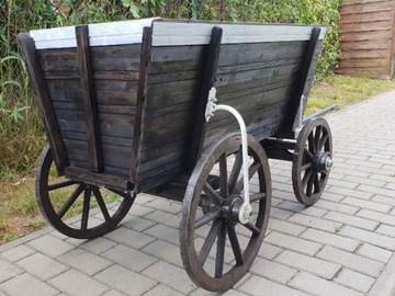 Wózek drewniany po renowacji 