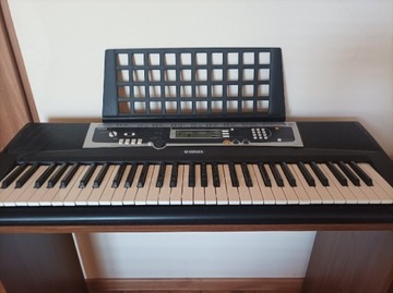 Yamaha YPT-210 keyboard