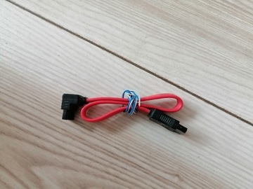 Kabel do dysku SATA III   kątowy HDD