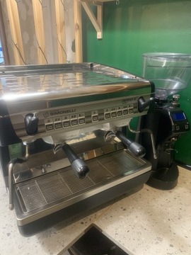 Ekspres Nuova Simonelli Appia 2 Compact + młynek