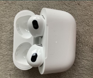 Apple AirPods 3. Gen. z MagSafe