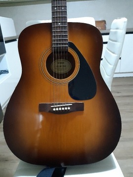 Gitara akustyczna-elektroakustyczna Yamaha F310P