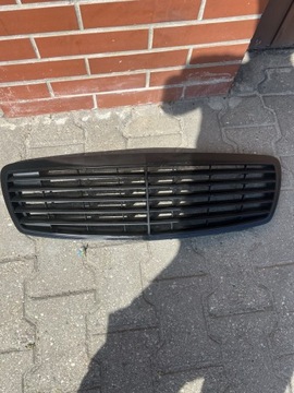 Grill do Mercedesa w211 orginał