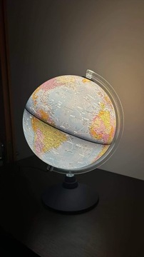 Globus podświetlany 