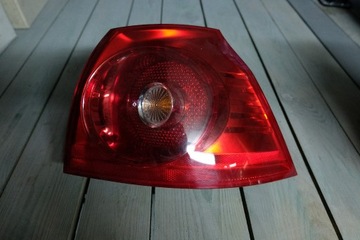 LAMPA TYŁ PRAWA VW GOLF V 1K6945096AA