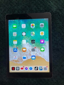  Apple iPad Air 9,7" 1 GB / 32 GB szary
