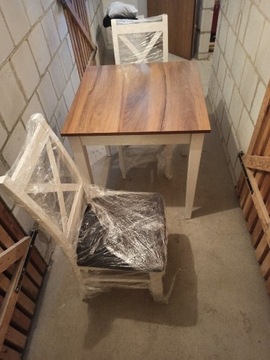 Stół do kuchni /jadalni z krzesłami 