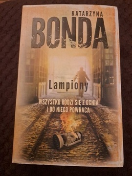 Katarzyna Bonda: Lampiony 