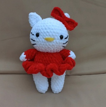 Pluszak HELLO KITTTY na szydełku - handmade