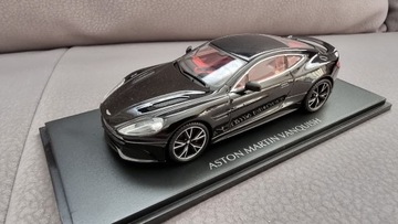 1:43 Kyosho Aston Martin Vanquish