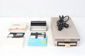Commodore stacja 1541 + dyskietki - opis
