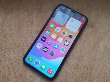 iPhone 11 64GB 82% Bateria Bez Blokad