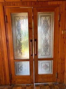 drzwi wahadłowe drewniane
