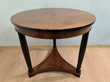 Stół drewniany stolik okrągły 3 czarne kolumny styl Biedermeier 