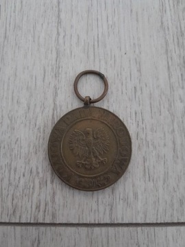 MEDAL ZWYCIĘSTWA I WOLNOŚCI 1945 ORDER Z PRL