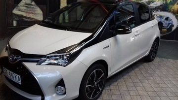 Toyota Yaris Hybrid Selection  salon Polska
