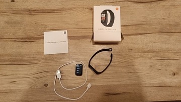 Smartband Xiaomi Mi Band 8 Active czarny