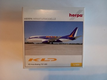 Herpa 1:400 KD Avia Boeing 737-300