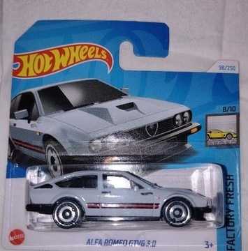 Hot Wheels Alfa Romeo GTV6 3.0 szara