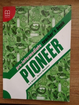 Pioneer pre-intermediate teacher's book