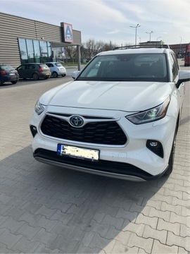 TOYOTA HIGHLANDER 2.5 HYBRID LE 2021  5200 Km 