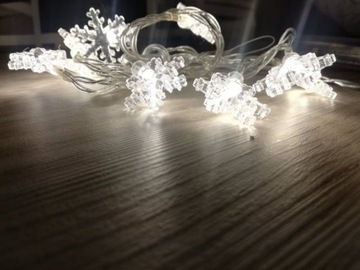 Lampki świąteczne w kształcie płatków śniegu 