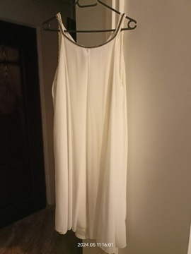 Sukienka biała okazjonalna 