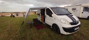 Opel Vivaro 2010 - Kamper z Charakterem!