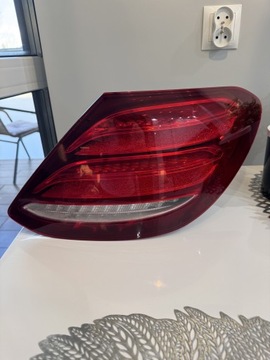 Lampa prawy tył mercedes e klasa W213