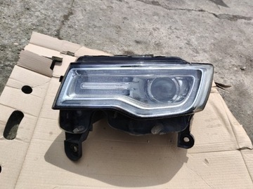 Jeep grand cherokee wk2 lampa przód lewa bi Xenon 