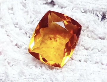 Topaz pomarańczowy 9.30ct! Lab