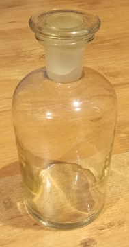 Zabytkowa szklana butelka 500 ml