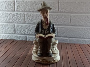 Kolekcjonerska porcelanowa figurka   ,vintage 