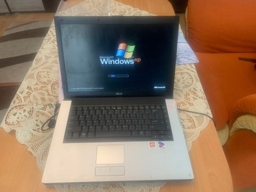 Laptop ASUS W 1000 + ładowarka