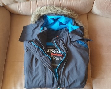 Oryginalna damska kurtka wiatrówka SuperDry 