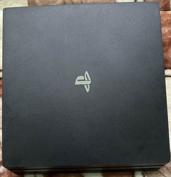 Konsola PlayStation 4 Pro CUH-7216B