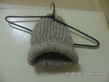 Zimowa czapka ręcznie robiona 100% wełna