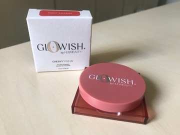 Glowish blush powder sassy saffron róż