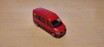 VW Crafter Bus czerwony Herpa 094252 1:87 