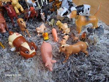 Zabawki zwierzyniec kolekcja figurek 