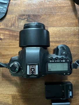Canon 5D Mark II + Canon EF 50mm f/1.4 USM