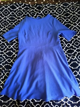 Niebieska Sukienka