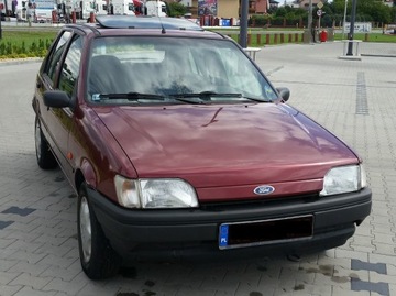 PełnowymiaroweKoło zapasowe z oponą Ford FiestaMK3