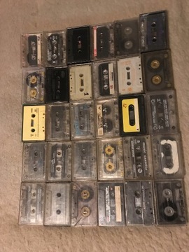 30 kaset magnetofonowych