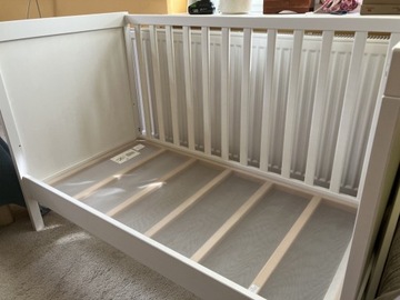 Łóżeczko niemowlęce IKEA z materacem