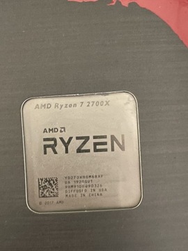 Procesor AMD Ryzen 7 2700x