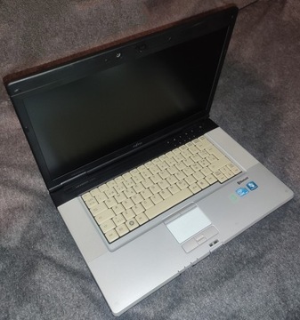 Fujitsu Lifebook E780 I3-370M 1GB 15.6cala SPRAWNY