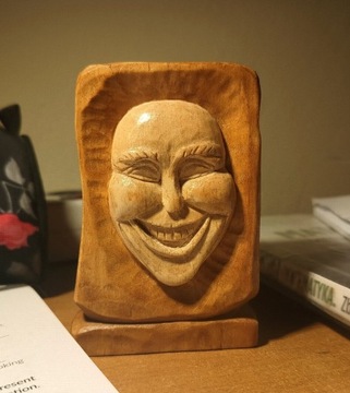 Rzeźbiony uśmiech - rozświetl swój dzień! Rzeźba